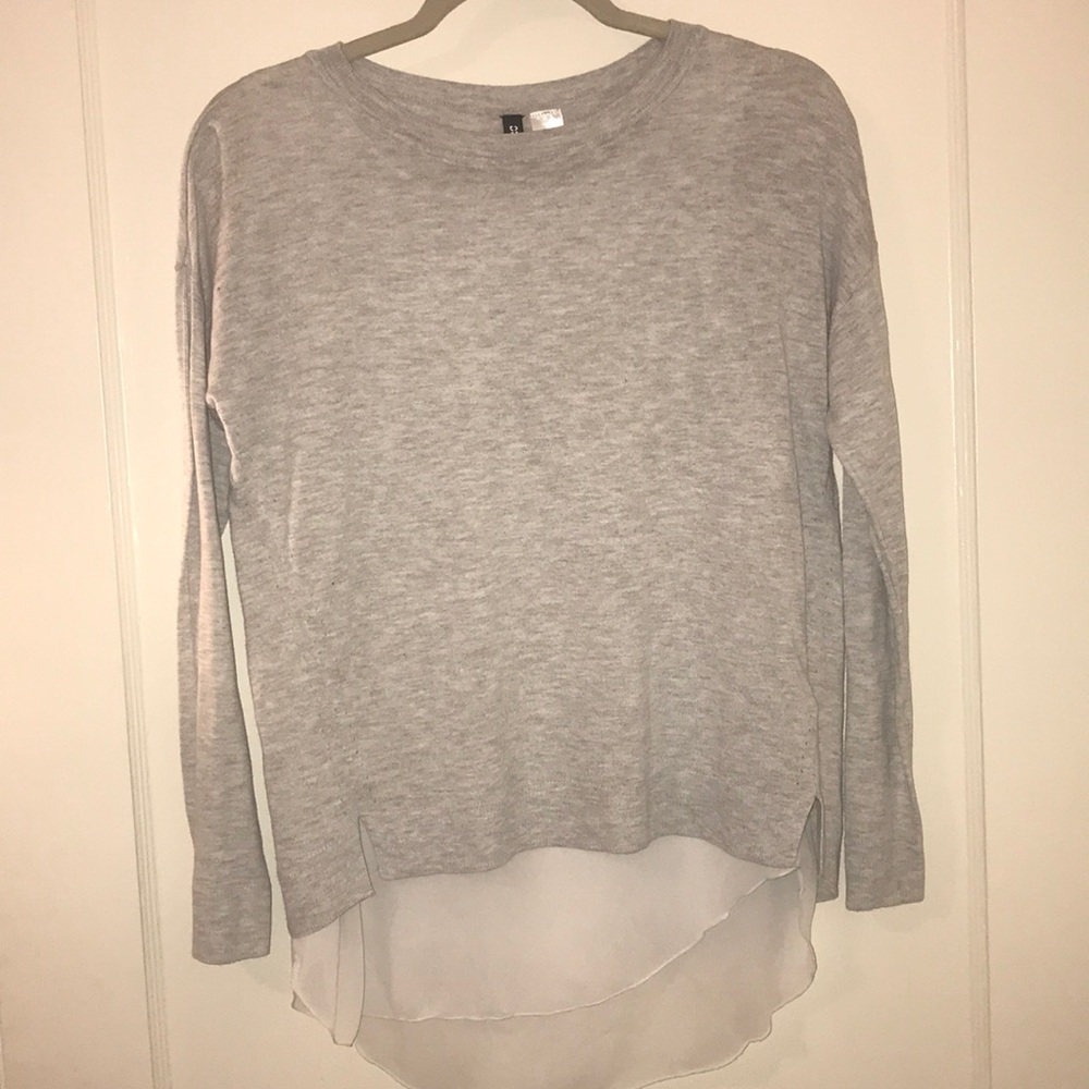 Gray slit-back , blouse sweater